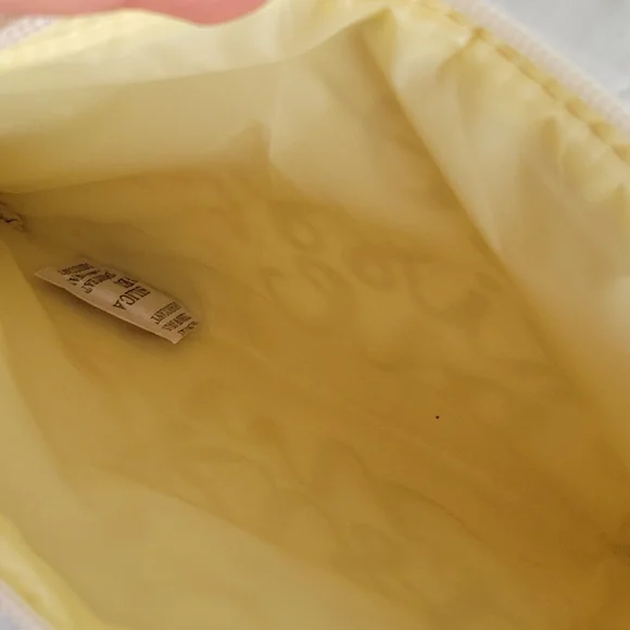 "So Kiss Me" make up bag clutch, NWT💗🎉🎊 - Picture 7 of 8